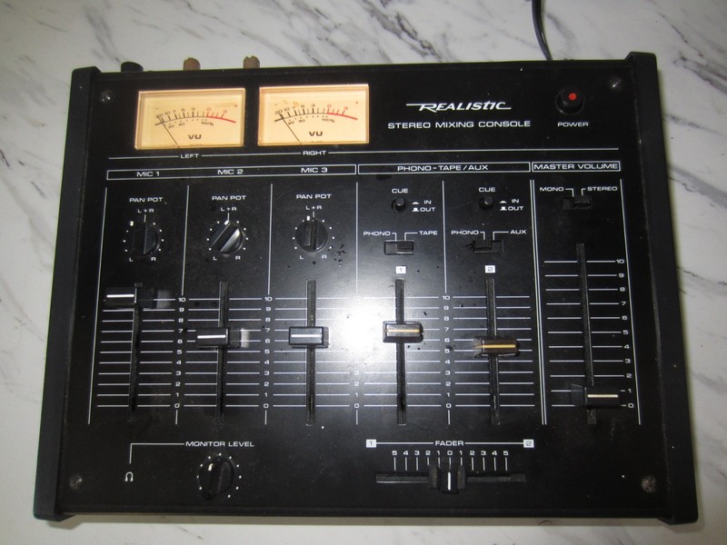 Realistic 32-1200C 5-input Stereo Mixing Console RadioShack Vintage 1980s- WORKS