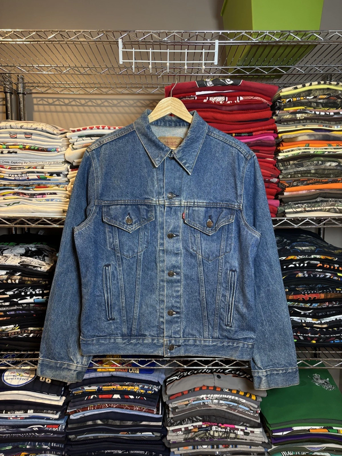 80's VINTAGE Levi’s Denim Jean Jacket Med 70506-0214 Button Back 777 Made in USA