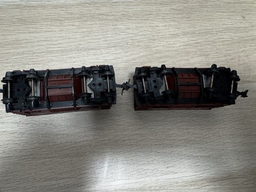 2 Vintage AHM HO Scale Hopper Cars - Chicago & North Western / SOO Line - Picture 12 of 18