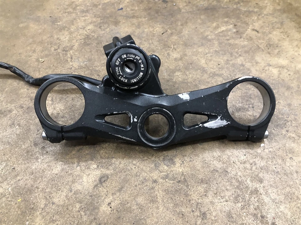 Kawasaki Ninja ZX10R ZX10 ZX 10 04 05 OEM Abrazadera de árbol triple superior encendido Foto 2 de 3