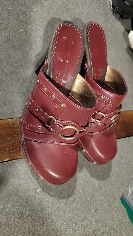 Bongo Vintage Y2K Vivacious Black Studded Heeled Faux Leather Mules size 6M - Image 4 of 4