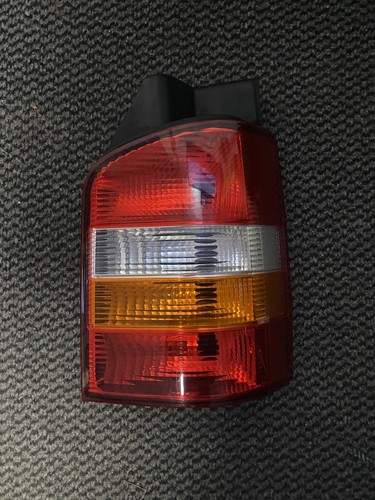 Heckleuchte Rechts  VW T5 Original VW bis Bj. 2009  Rücklicht