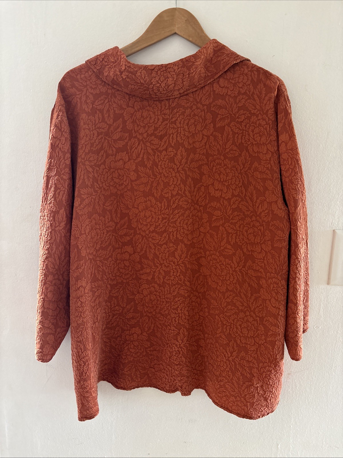URU pumpkin 100% silk embossed pattern blouse tun… - image 3