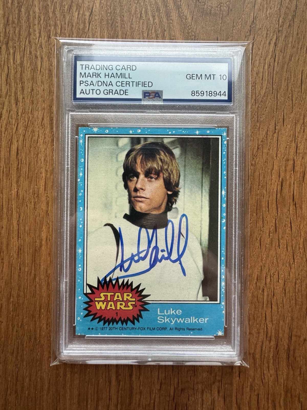 Mark Hamill 1977 Topps Star Wars #1 Luke Skywalker Signed Auto Gem Mint 10 PSA