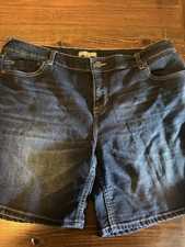 New York Company Chino Shorts Women s 10 Blue Denim Mid Rise Flat Front 5-Pkt