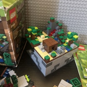 LEGO Minecraft: Minecraft Micro World: the Forest (21102) 90% Complete + Extras