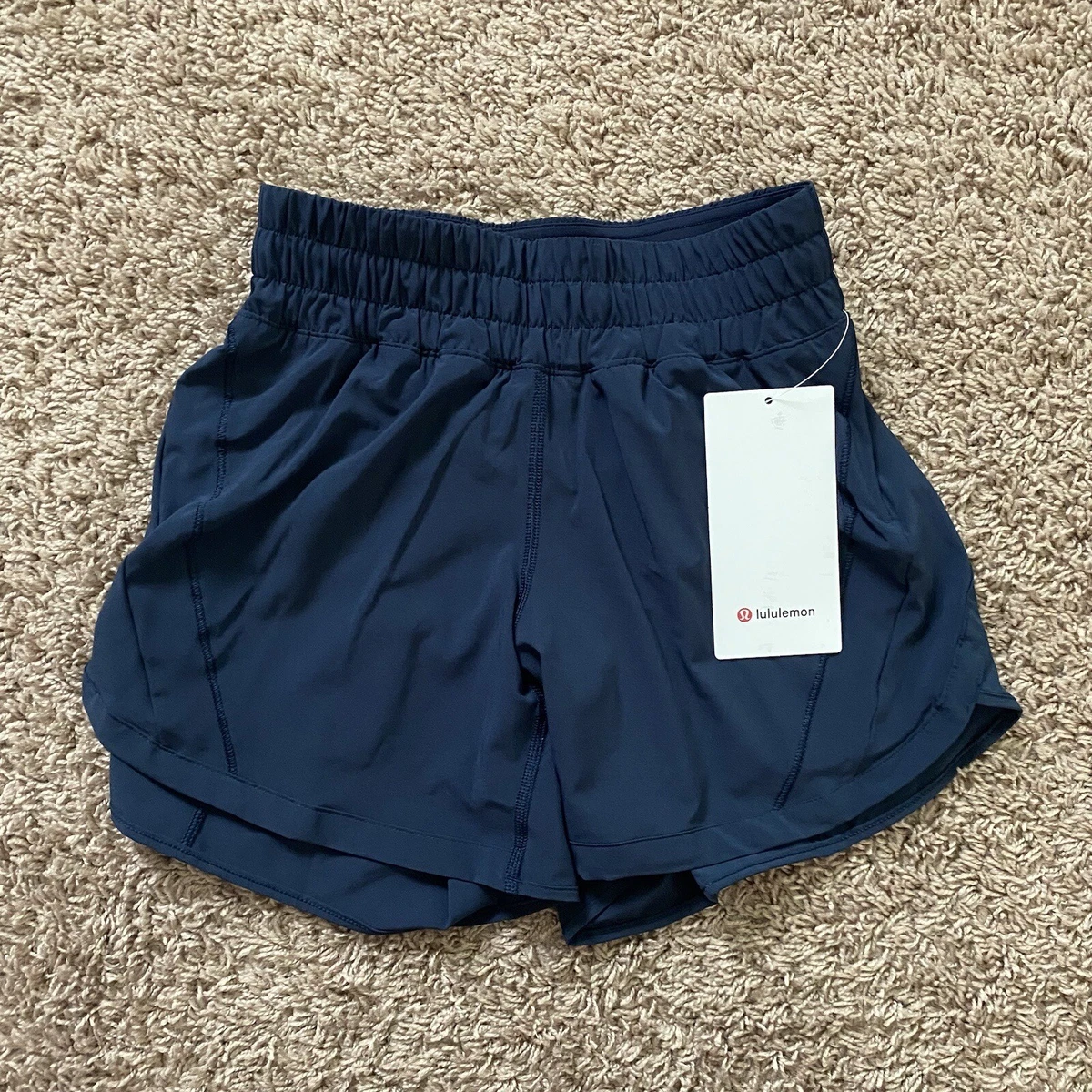 Lululemon Women’s Size 8 Reversible Shorts Yoga Gym Workout Running 4”  Inseam