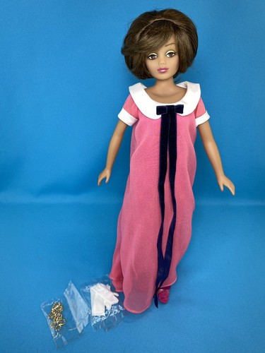 Somers & Field Mod British Birds Daisy NEW YEAR’S EVE Black Fashion Doll 16" - Picture 2 of 9