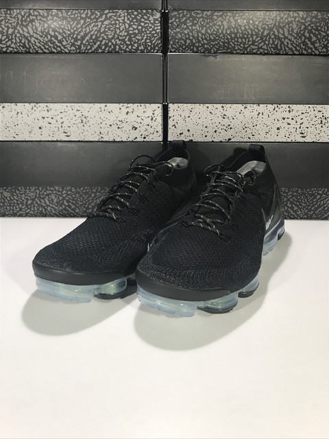 black vapormax size 11