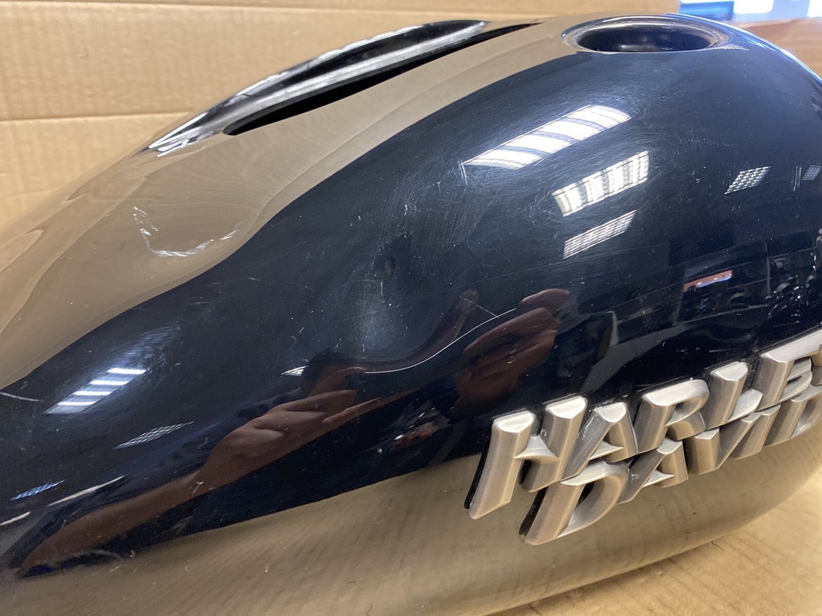 Harley Davidson Dyna Street Bob Fuel Tank Dyna 10-17 vivid black