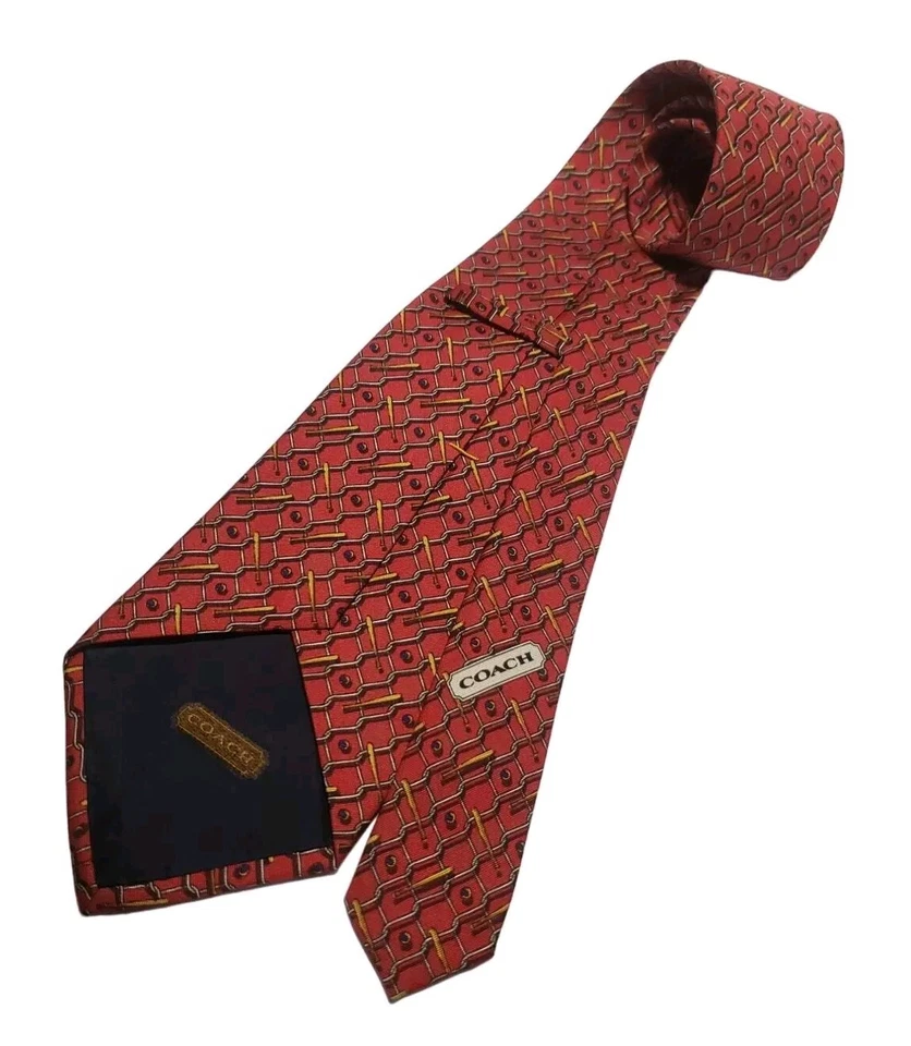 Corbata de cuello Coach 100 % seda tema béisbol rojo cadena eslabón diseño cerca Foto 3 de 3