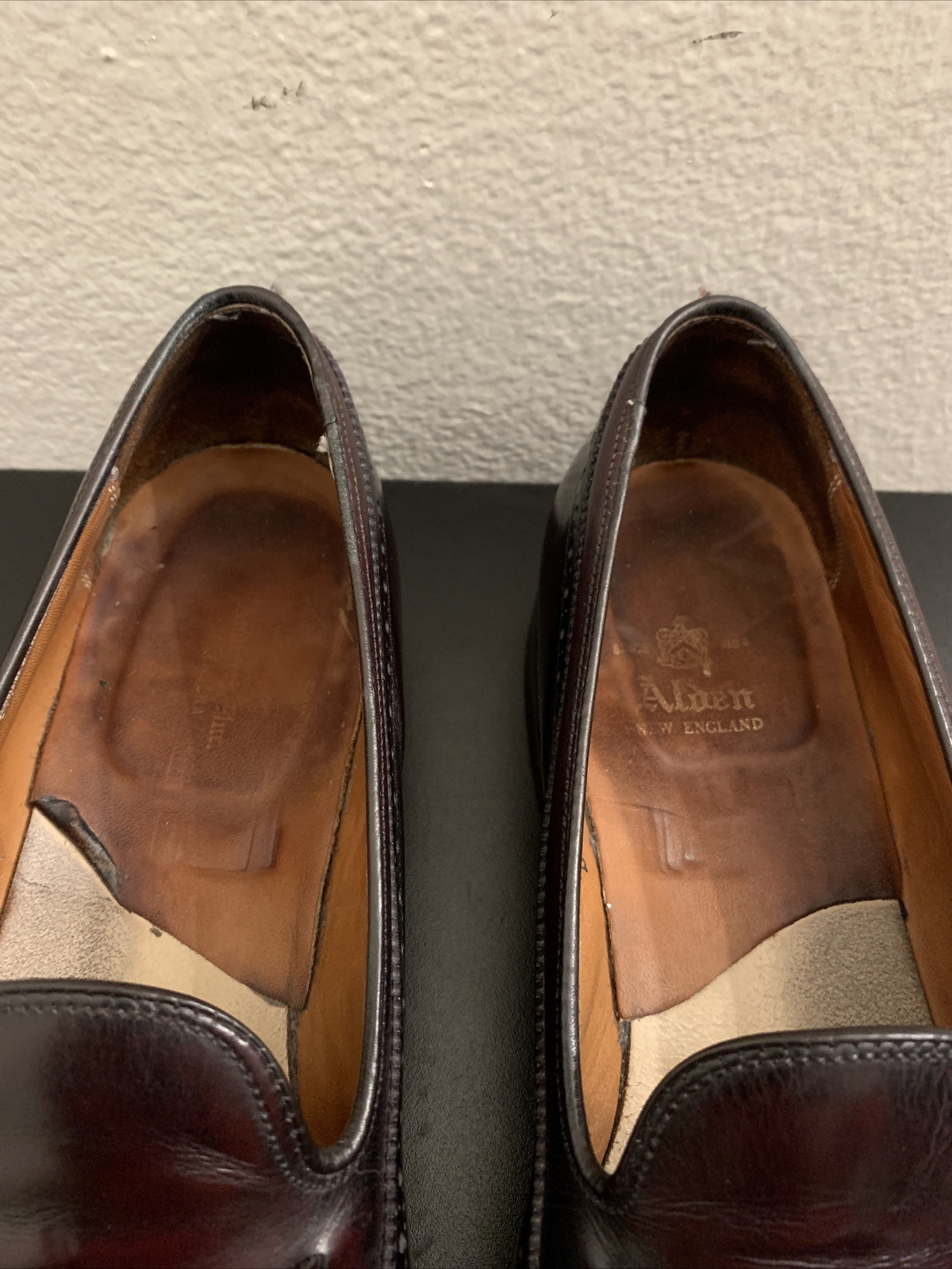 Alden New England Burgundy 553 Leather Wingtip Tassel Loafer Men