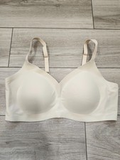 Shapermint Essentials Smoothing Comfort Wireless Bra Hook Eye Cream XL 13402