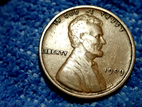 SCARCE LINCOLN CENT: 1909-P FIRST YEAR COIN! IN  FINE PLUS CONDITION!