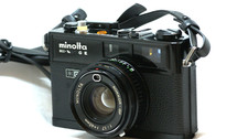  NEAR MINT  Minolta Hi-Matic E Rangefinder 35mm Film Camera Black Japan J0047
