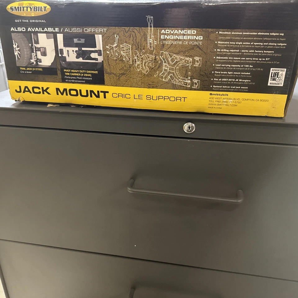 Montaje Trail Jack Smittybilt 2844 2007-2018 JK JKU Foto 3 de 4