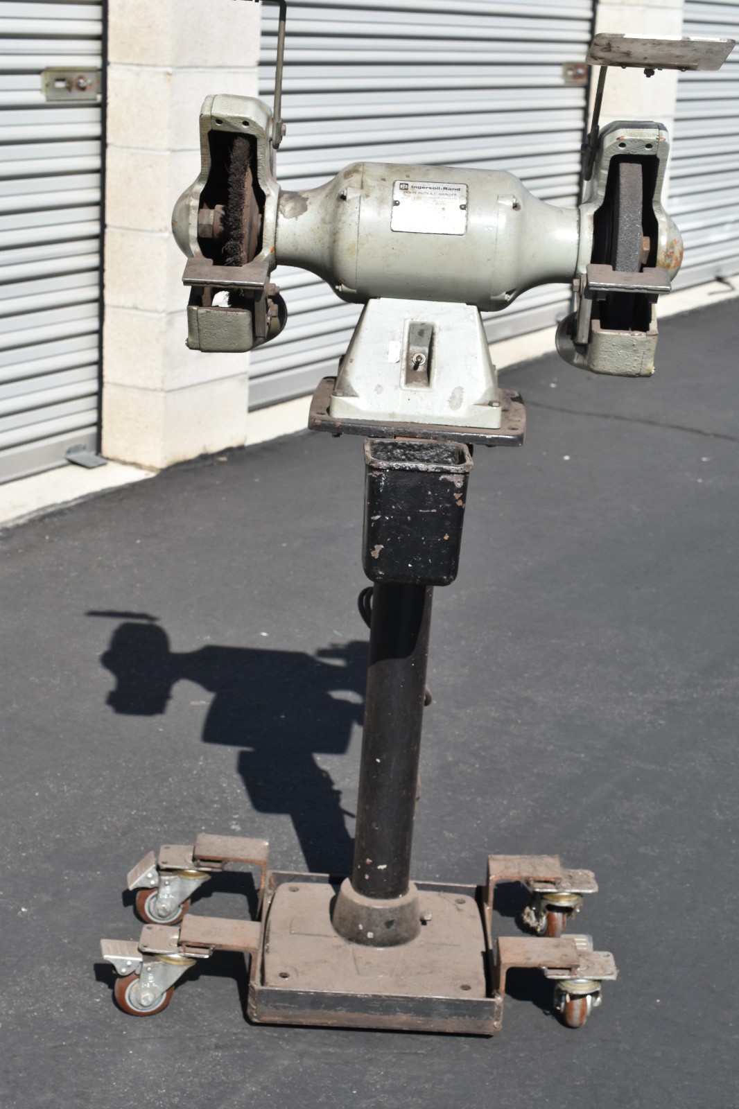 Ingersoll-Rand 10" bench grinder, 1 hp, 1800 RPM, 115 volt, 