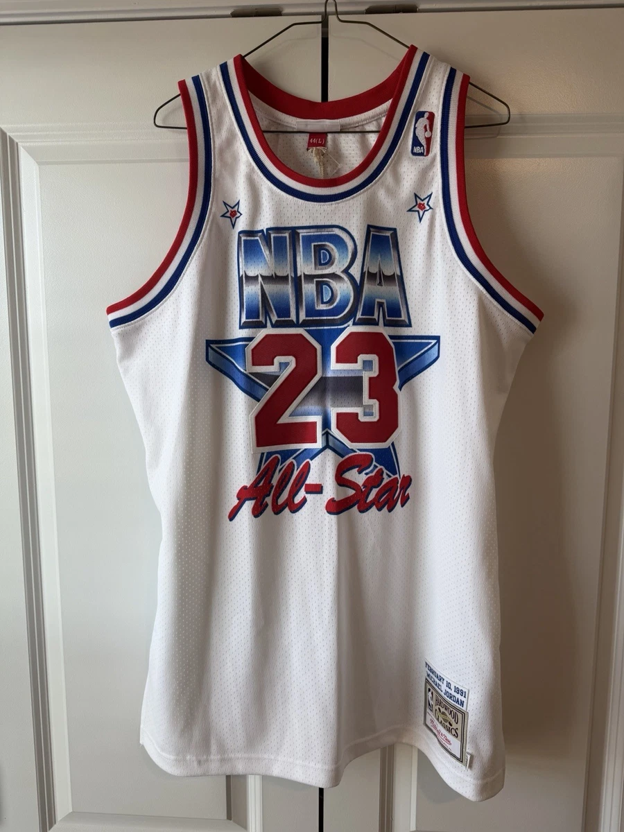 Preços baixos em White Michael Jordan NBA jaquetas | eBay