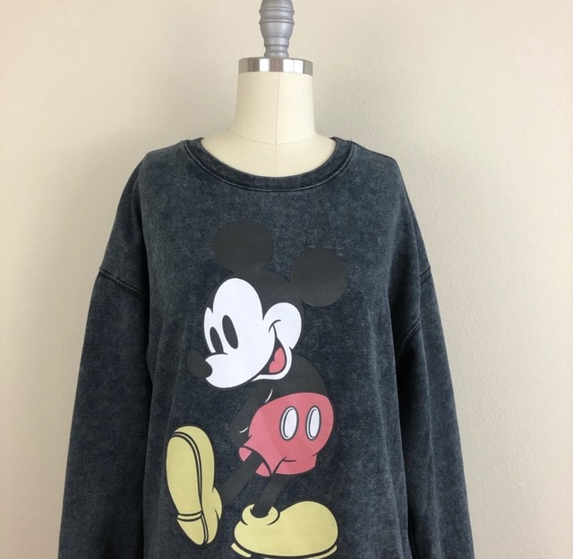 mickey mouse sweater black