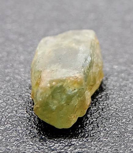 100% NATURAL AUSTRALIAN Rough Dark Yellowish Green SAPPHIRE 2.34ct Tasmania SI1 - Picture 4 of 16