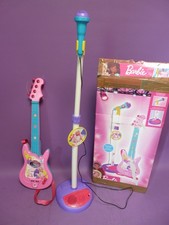 REIG 4400 Barbie Gitarren und Mikrofon Set Gitarre Standmikrofon Barbie Design