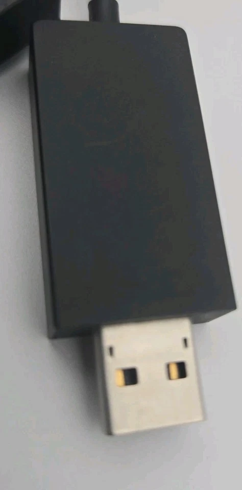 Microsoft Wireless Display V2 Adapter USB/HDMI Display Adapter 1733 - Authentic - Image 3 of 4