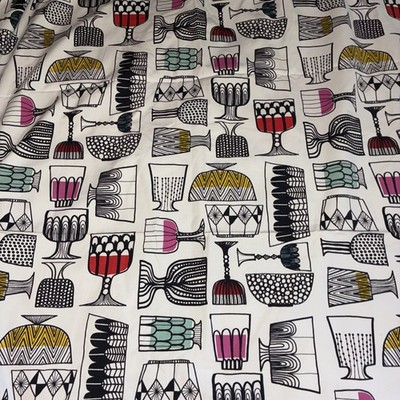 Crate & Barrel Marimekko Kippis Tablecloth 60 X 120 Inch Excellent Condition