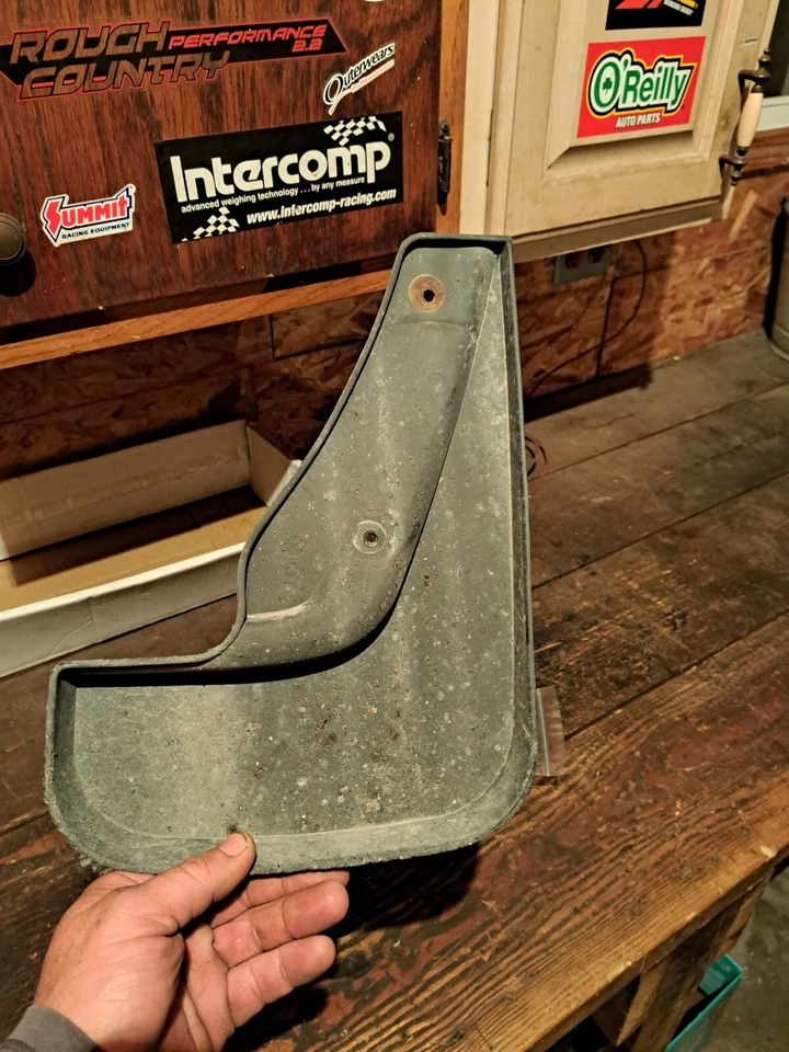  Guardabarros trasero izquierdo moldeado Dodge Durango 2011-2020  Foto 4 de 4