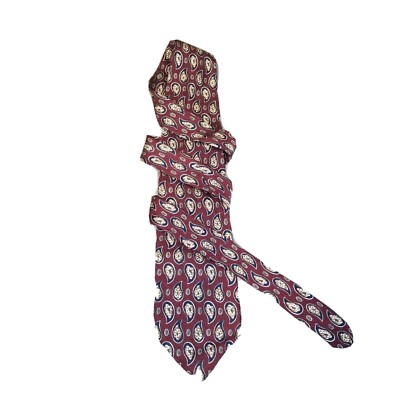 Geoffrey Beene Tie Classy Red Gray  blue Geometric  58 x 4  fabric from Italy 