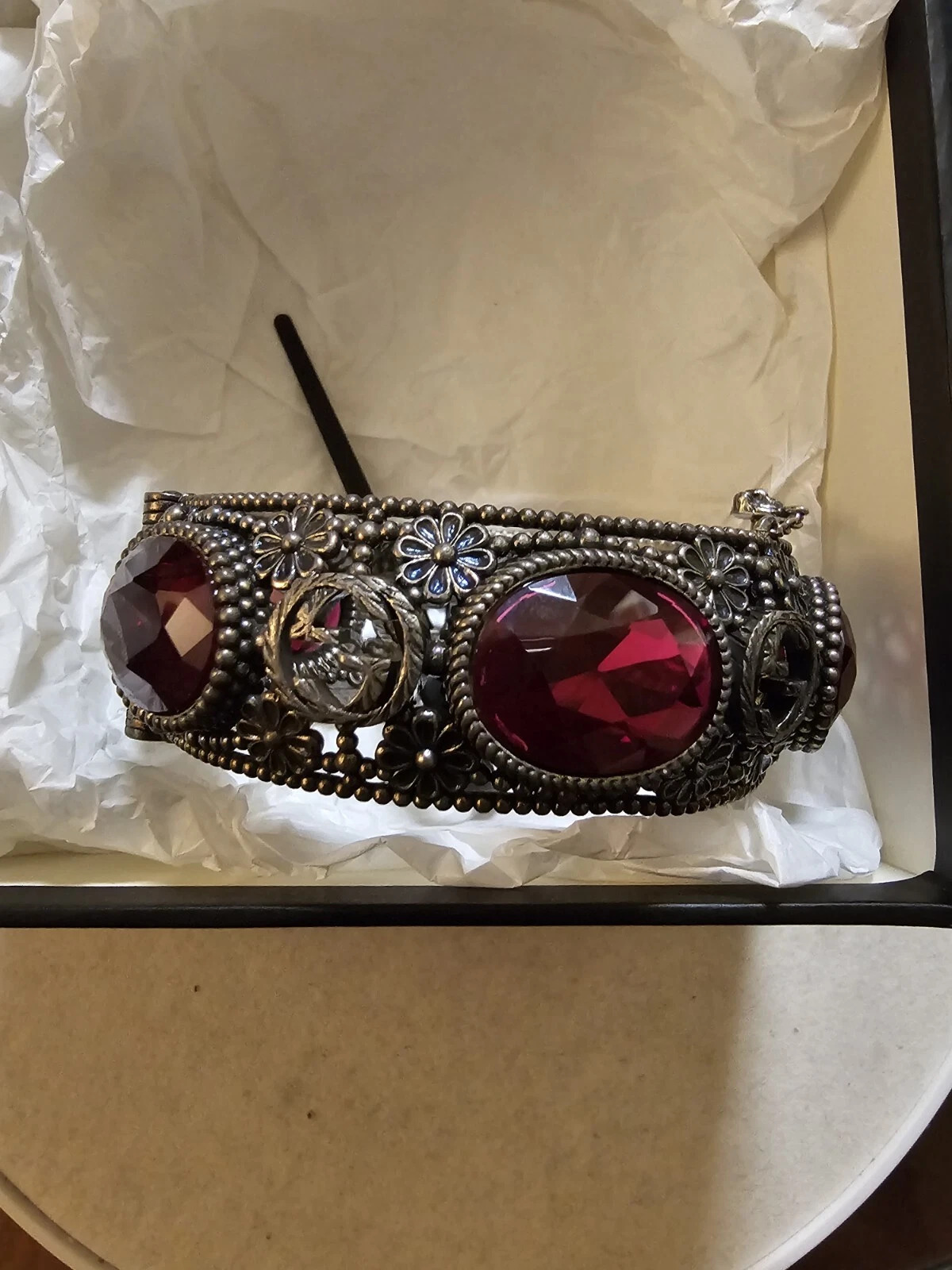 neuf logo GUCCI Alessandro Michele GG cristal rouge ancien bracelet argent