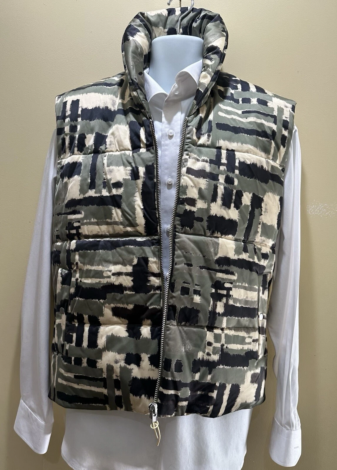 Men’s Puffer Vest Sz M