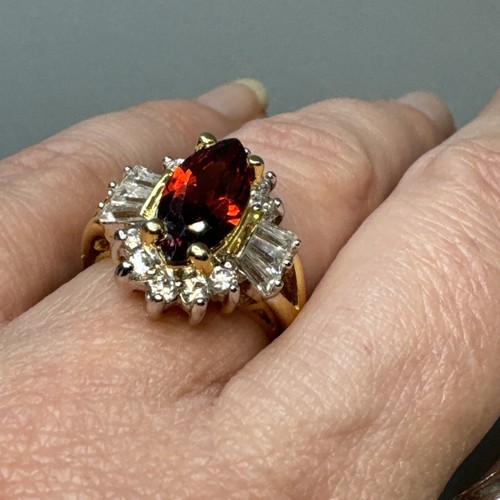 VTG Signed Edco Gold Tone Dazzling CZ Red Stone Dinner Ring Sz 6 - Picture 11 of 13
