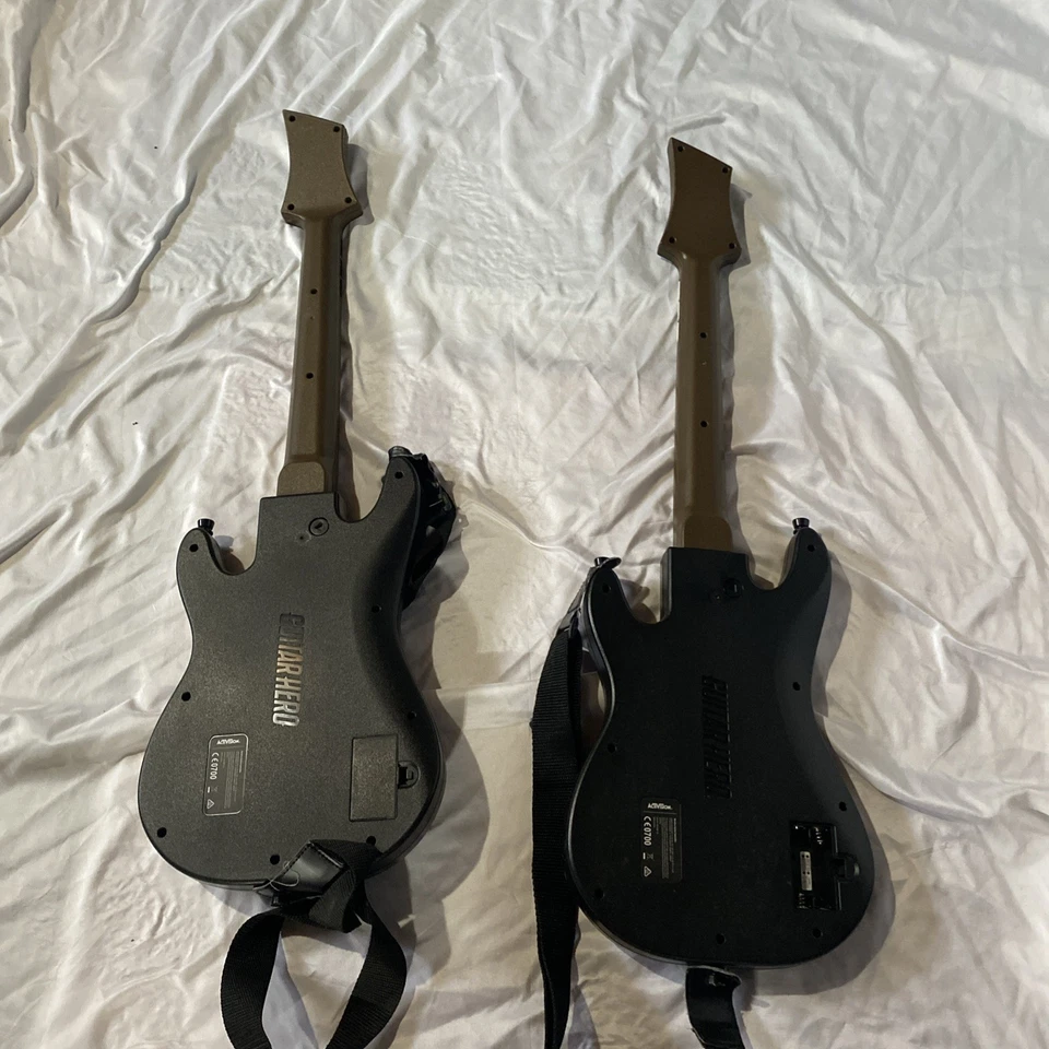 (2) Guitar Hero Live Wireless Guitars PS3 Xbox One PS4 0000654 - No Dongle - Image 4 of 4