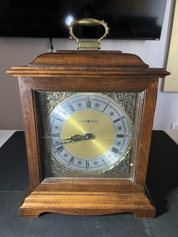 Vintage Howard Miller Beautiful Westminster Mantel Clock; Model 612-588