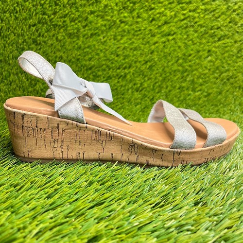 UGG Capge Girls Size 4Y Silver Brown Classic Walking Outdoor Strappy Sandals