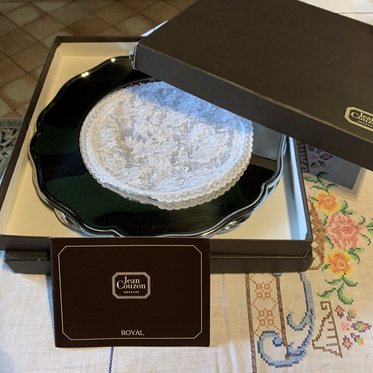 ASSIETTE EN MÉTAL Argenté Orfévrerie Art Déco Poinçon SF Trèfle EUR 30,00 - FR