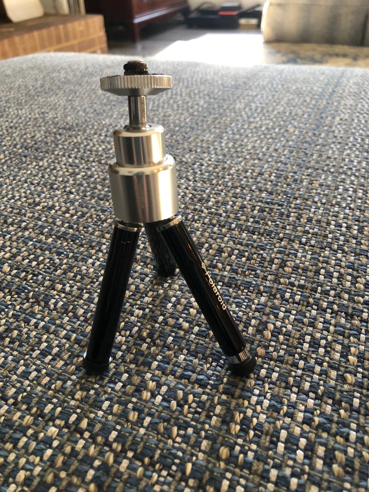 Polaroid Mini 8" Tripod Telescoping legs - Image 3 of 4