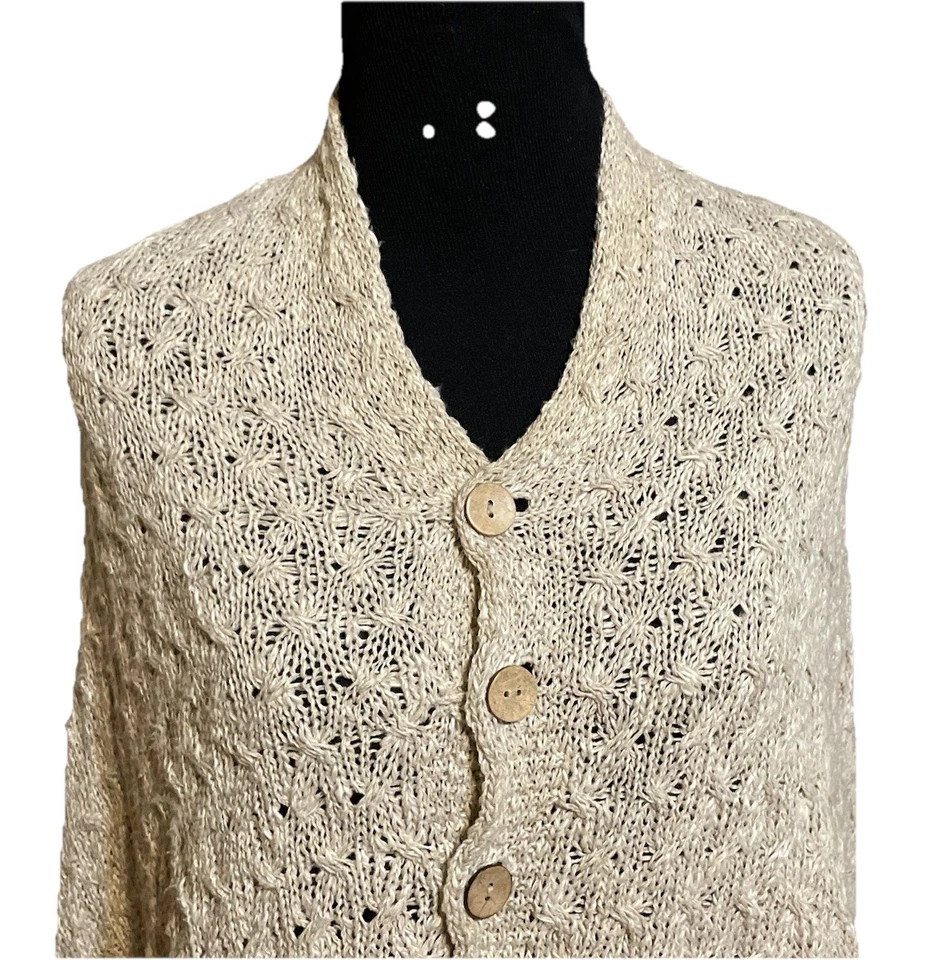 Poncho de punto irlandés Carraig Donn chal envolvente capa abotonada mezcla de lino boho beige Foto 4 de 4