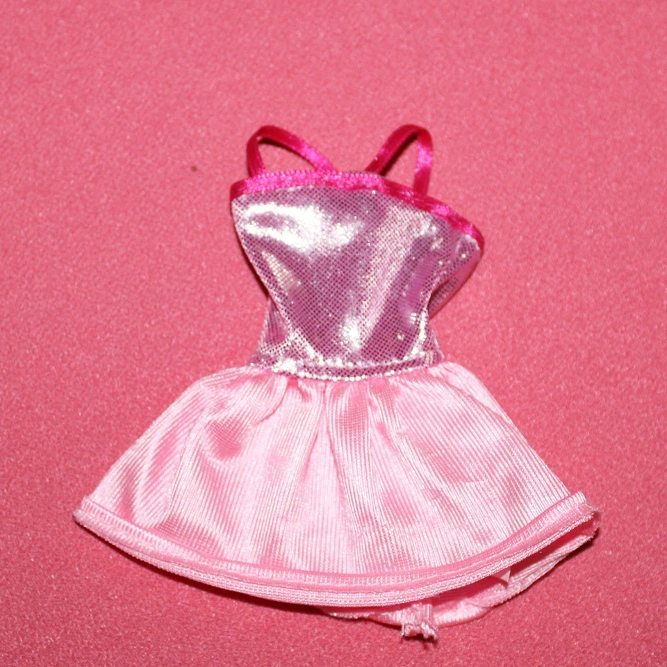 Robe à bretelles rose pour poupée Barbie Mattel - Photo 1/1