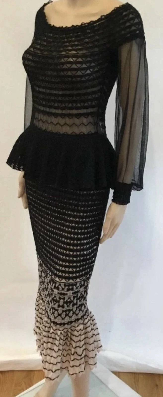 Alexander McQueen — Alexander McQueen 2016 Black Beige Knit Off Shoulder Peplum Dress Sz S STUNNING!