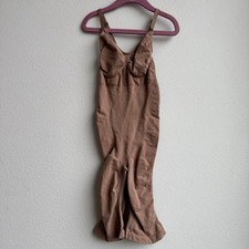 SKIMS Seamless Sculpt Mid Thigh Bodysuit Shapewear Tan Brown size Large / XL
