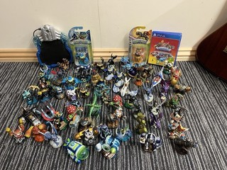 Skylanders Superchargers PS4 Bundle