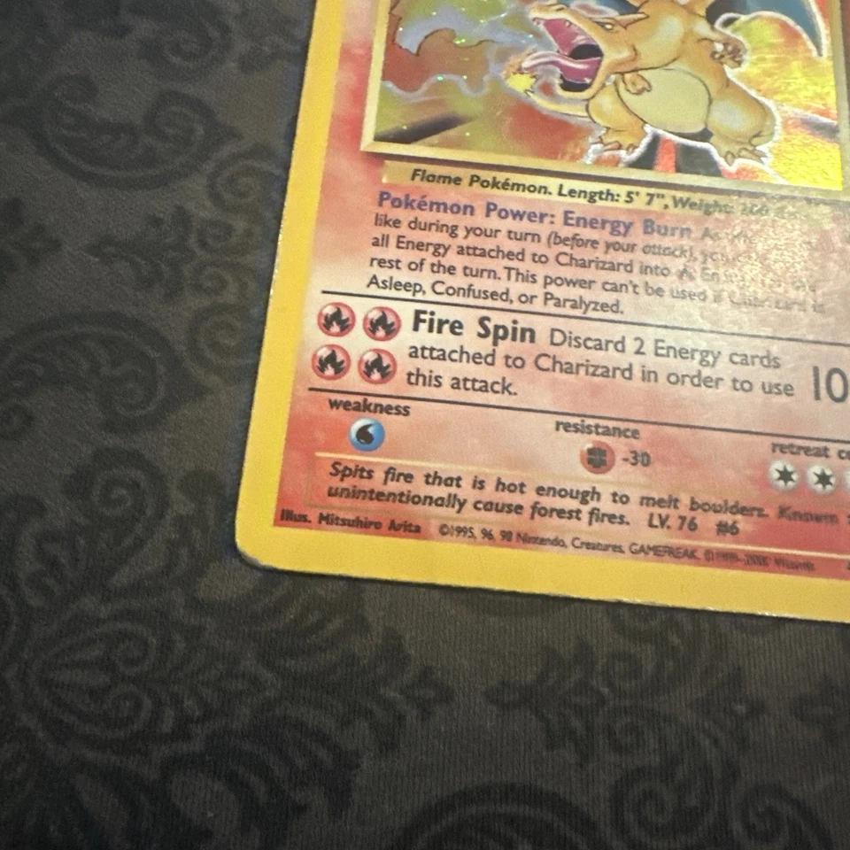 Charizard 004/130 Base Set 2 Holo - Image 2 of 4