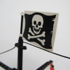 LEGO Pirates 6285: Black Seas Barracuda (Dark Shark). With instructions