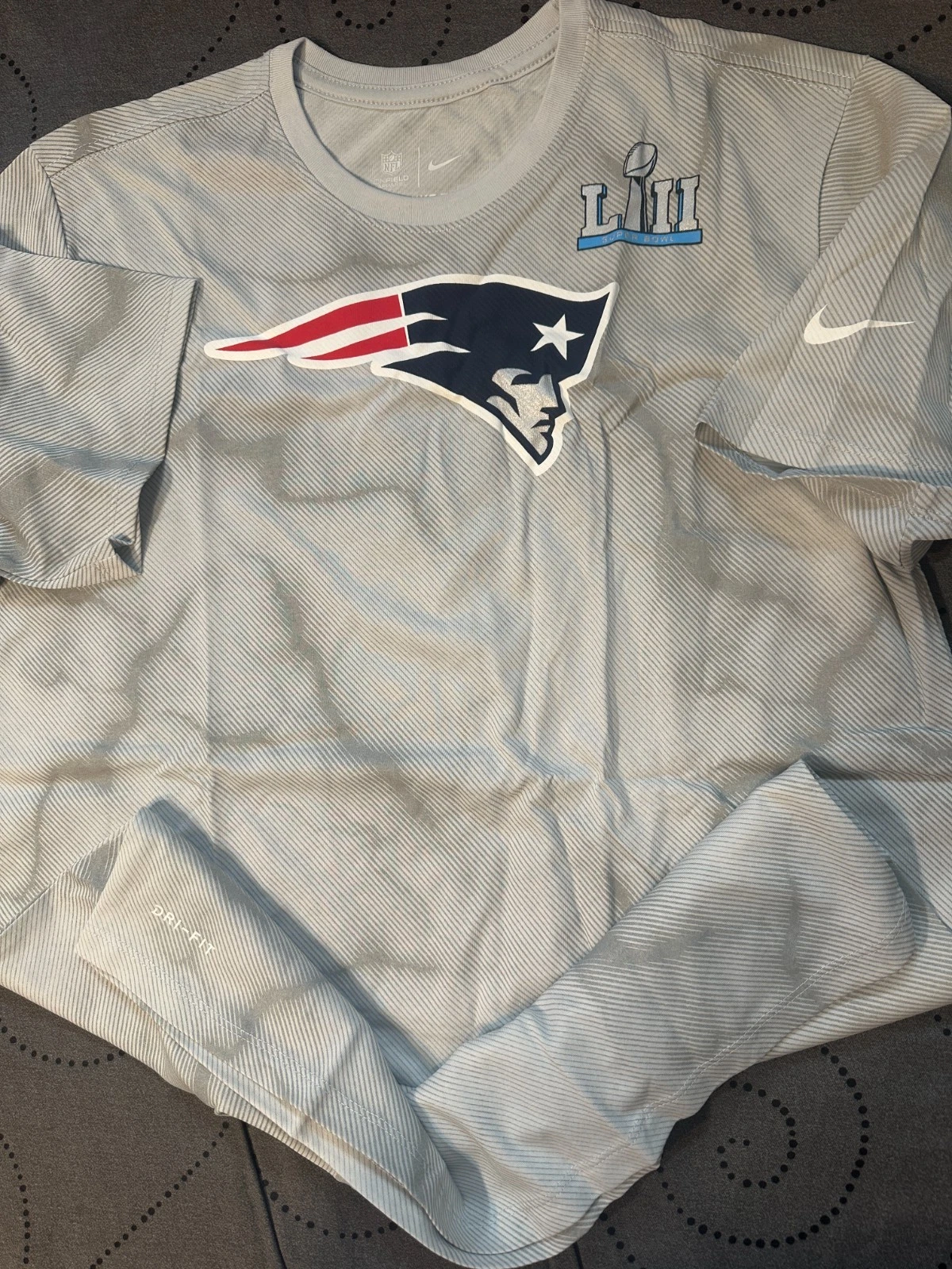 NIKE NEW ENGLAND PATRIOTS SUPER BOWL LII NFL GRAY SHIRT 2XL MEN NWOT $52.00