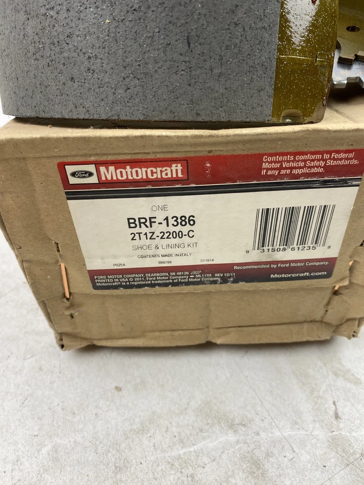 Juego de zapatas de freno de tambor traseras NOS Motorcraft BRF-1386 Ford Transit Connect 2010-2013 Foto 2 de 4