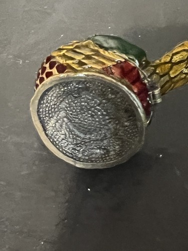 Miniature Bird Trinket Cloisonné Box With Rhinestones Magnetic Closure - Picture 9 of 9