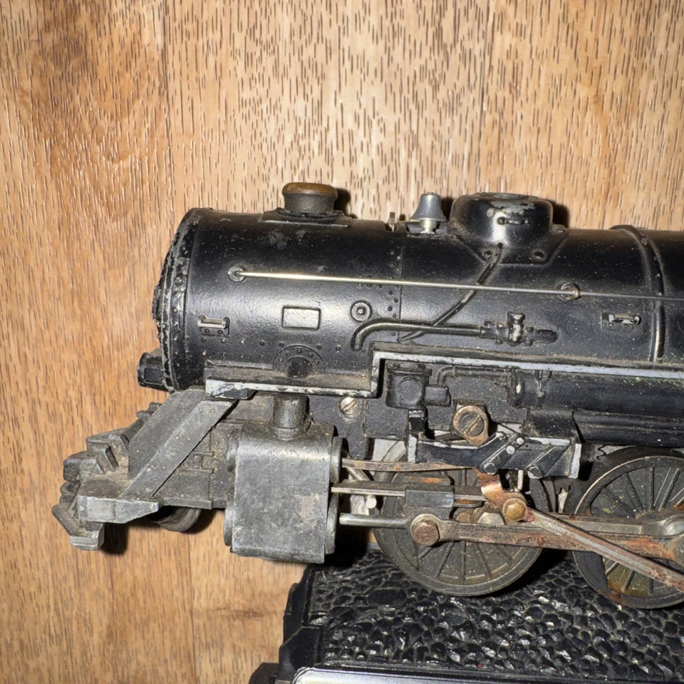 Lionel Postwar 2-6-4 2035 Locomotive And Tender - Image 2 of 4