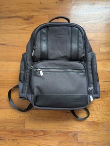 black and gold belt bag lululemon Finally caved and got a belt bag! 2L EBB black/gold : r/lululemon