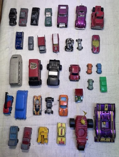 34 Large Smalll Die Cast Vehicles Matchbox Corgi  And More 1970s